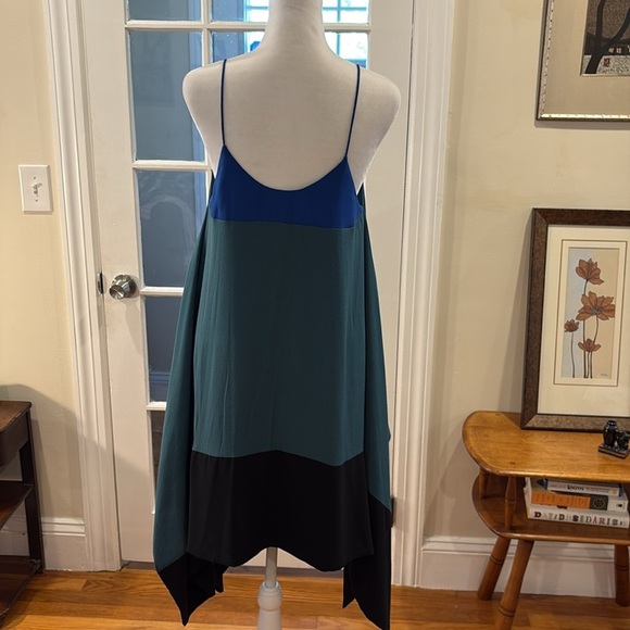Sugarlips Blue and Green Colorblock Dress - Picture 5 of 8